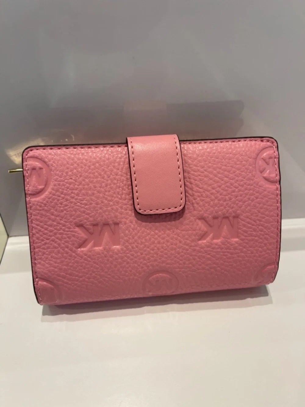 MICHAEL KORS Jet Set Travel Medium Logo Debossed Billfold Wallet Carnation  NWT